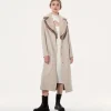 Coat with fur collar