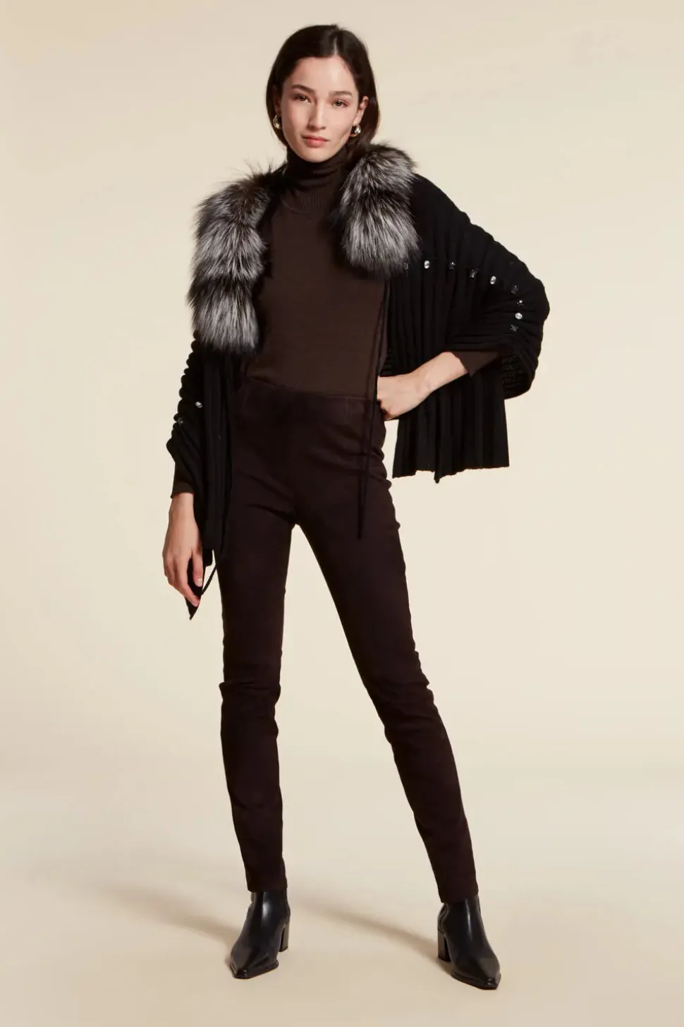 Fox fur trimmed shawl