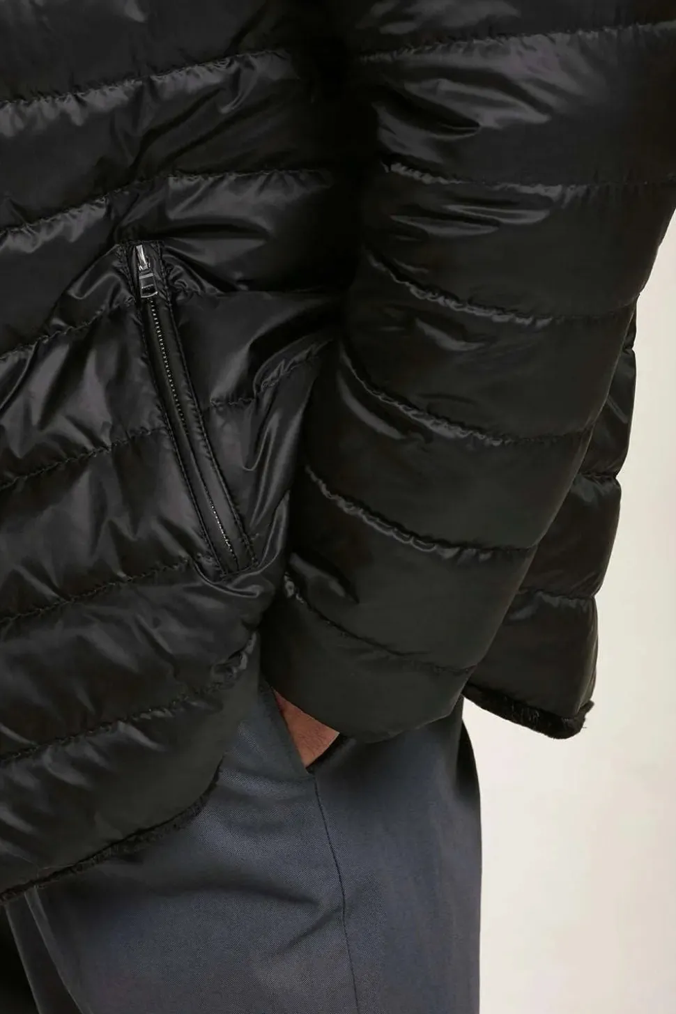 Jacket with fur collar