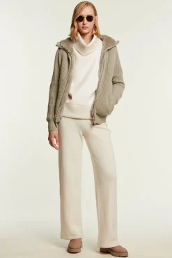 Knitted bomber jacket with fur