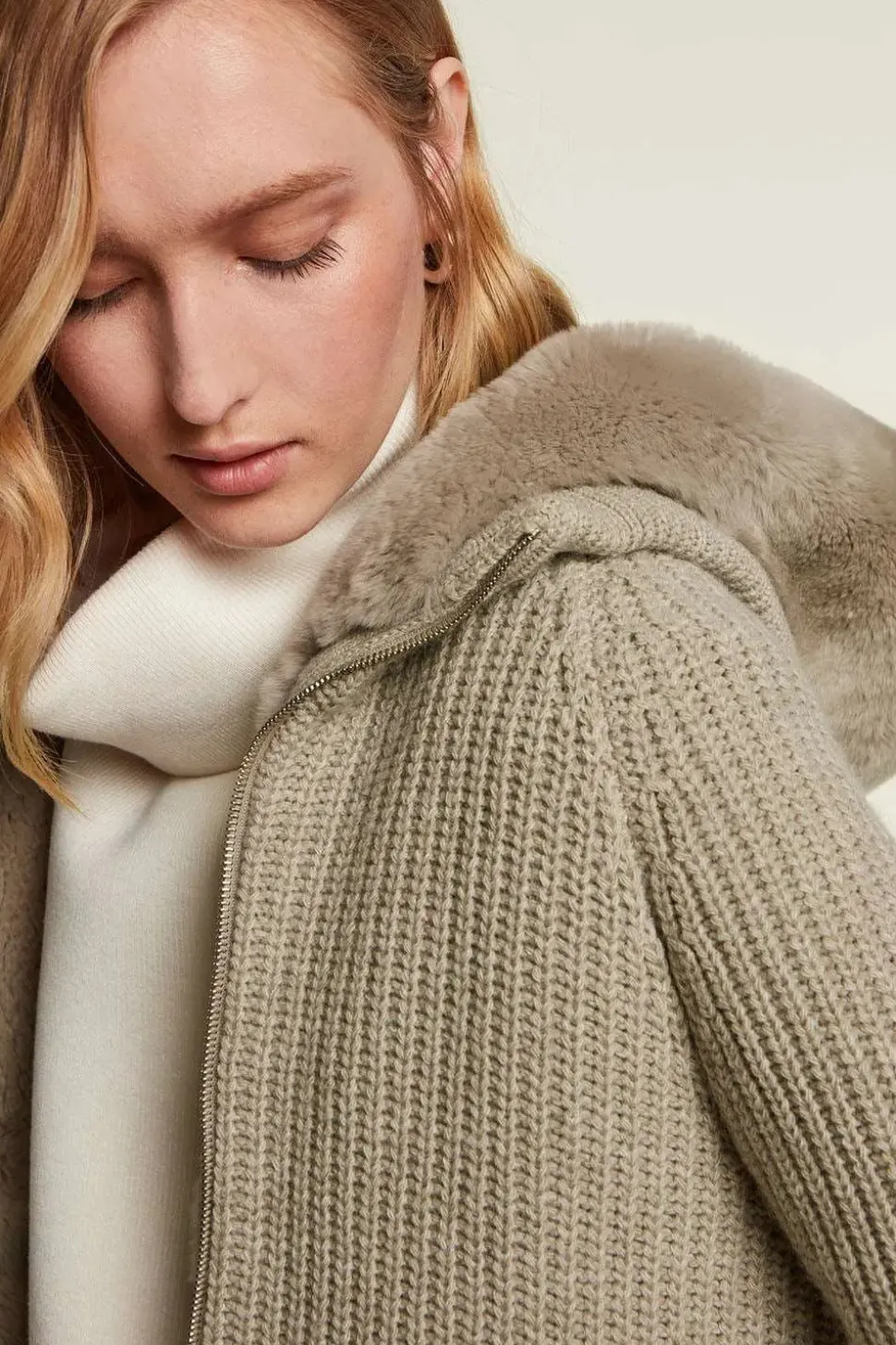 Knitted bomber jacket with fur