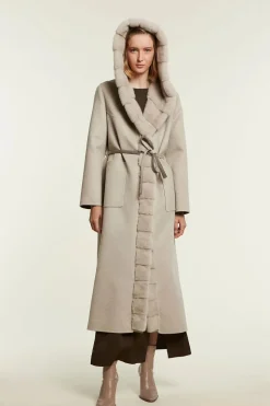 Long cashmere coat with fur hood