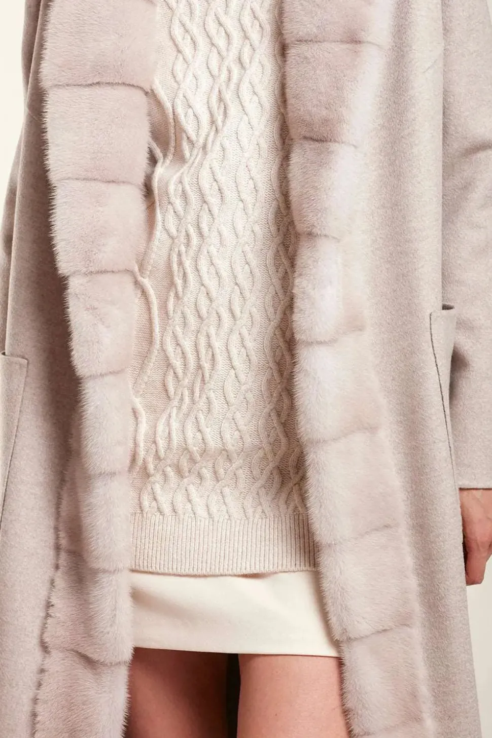 Long cashmere double coat with fur