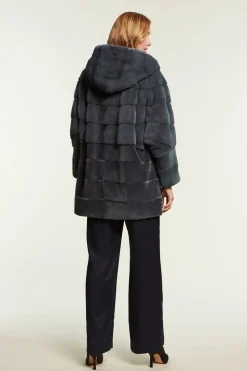 Mink coat with sheared and not sheared mink