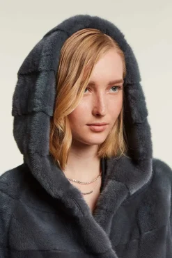 Mink coat with sheared and not sheared mink