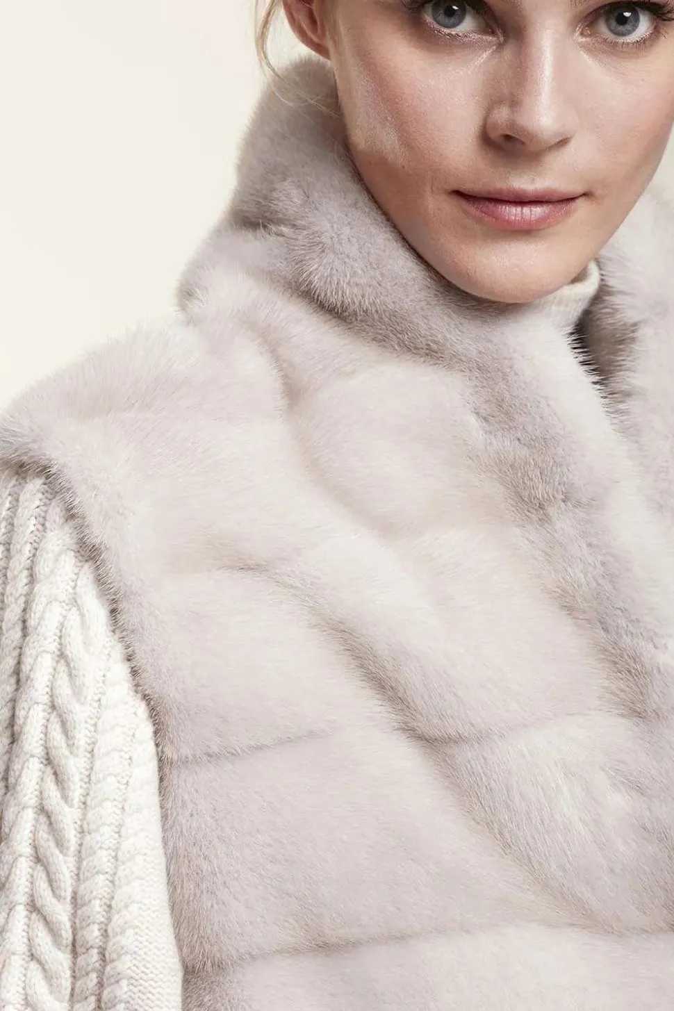 Mink fur vest pearl