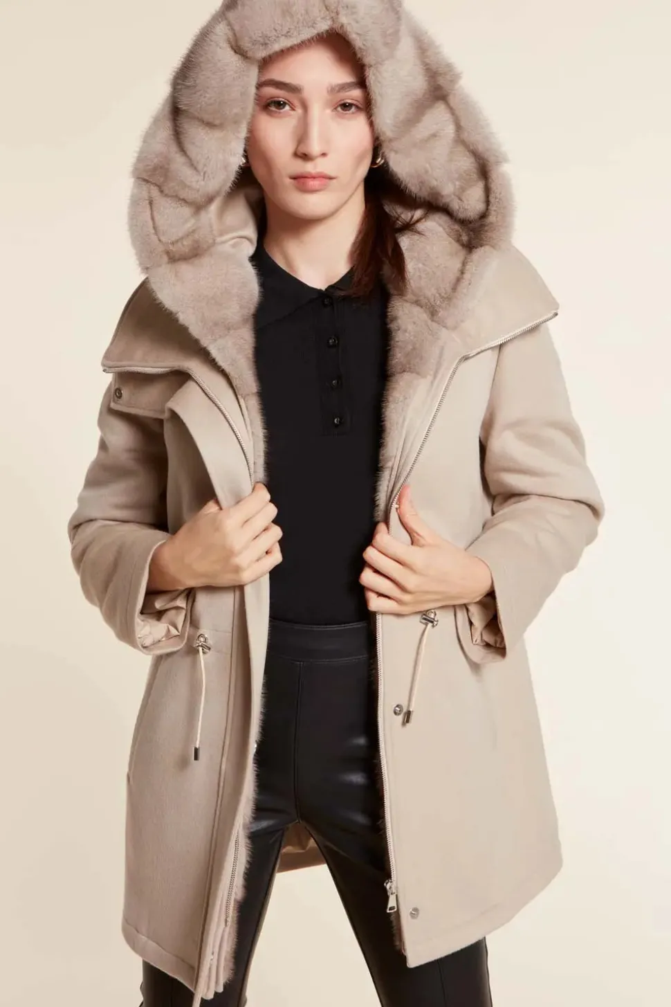 Parka coat with fur hood