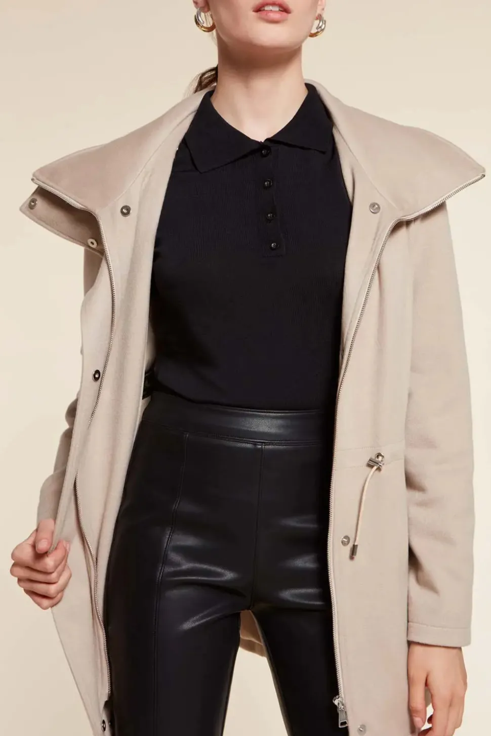 Parka coat with fur hood