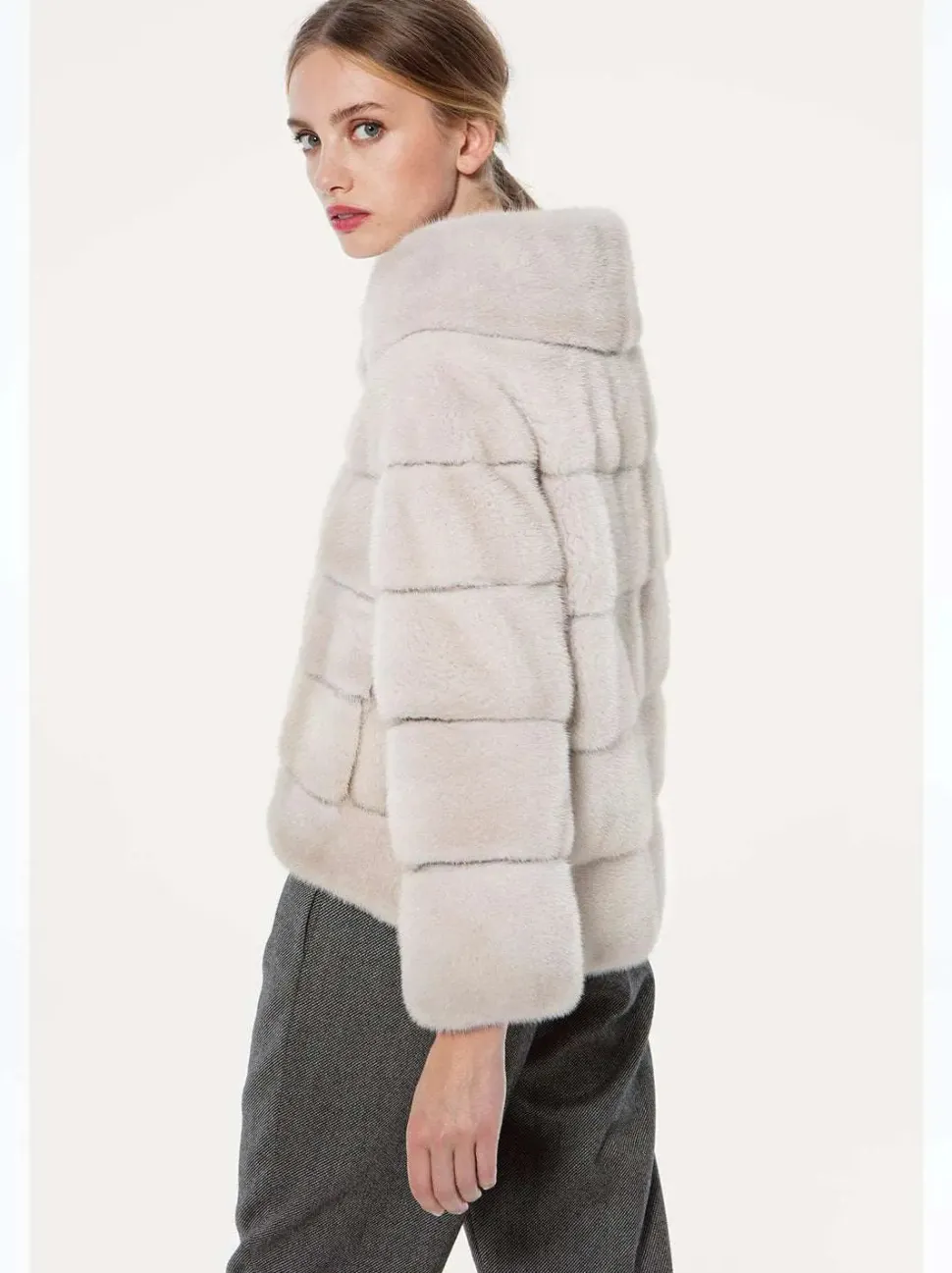 Short jacket in pearl mink