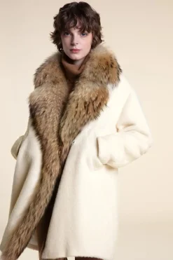 Wool coat with fur
