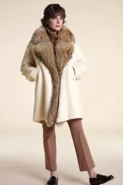 Wool coat with fur