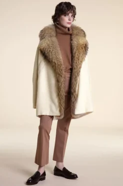 Wool coat with fur