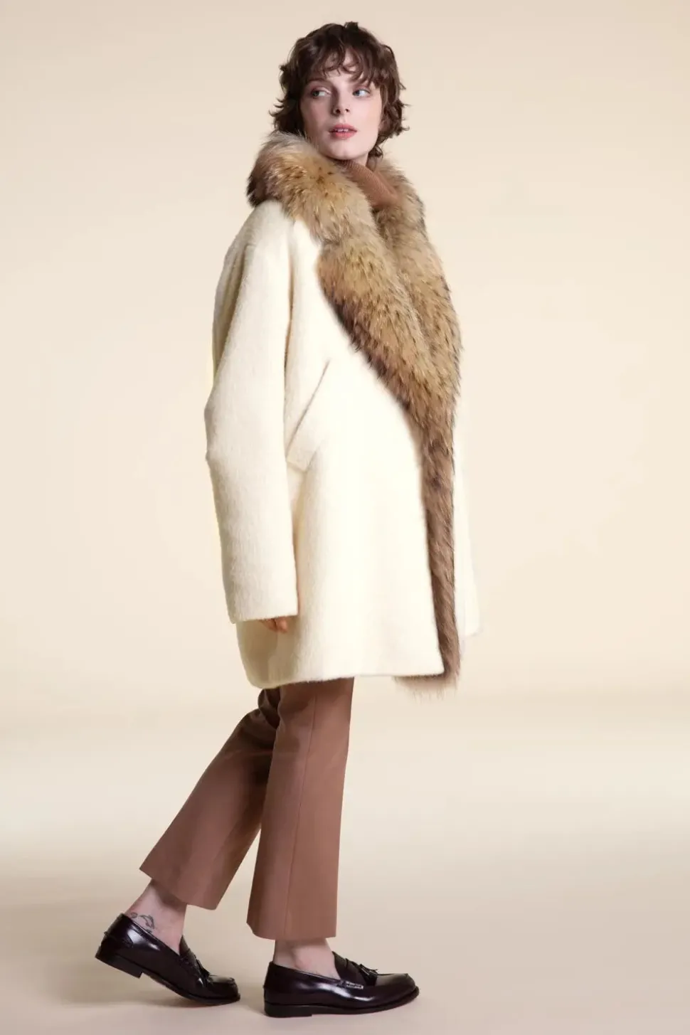 Wool coat with fur